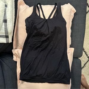 Lululemon black workout tank with built in sports bra - size 6/8